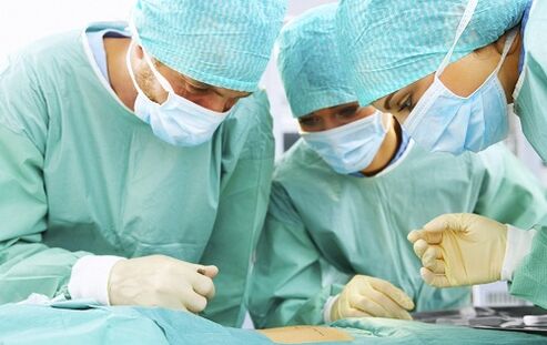 Los cirujanos realizan cirugía plástica para aumentar la longitud y el grosor del pene